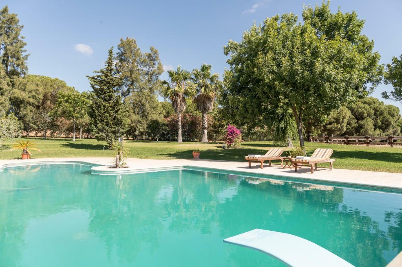 Hacienda las tres niñas Puebla del Río Exterior foto
