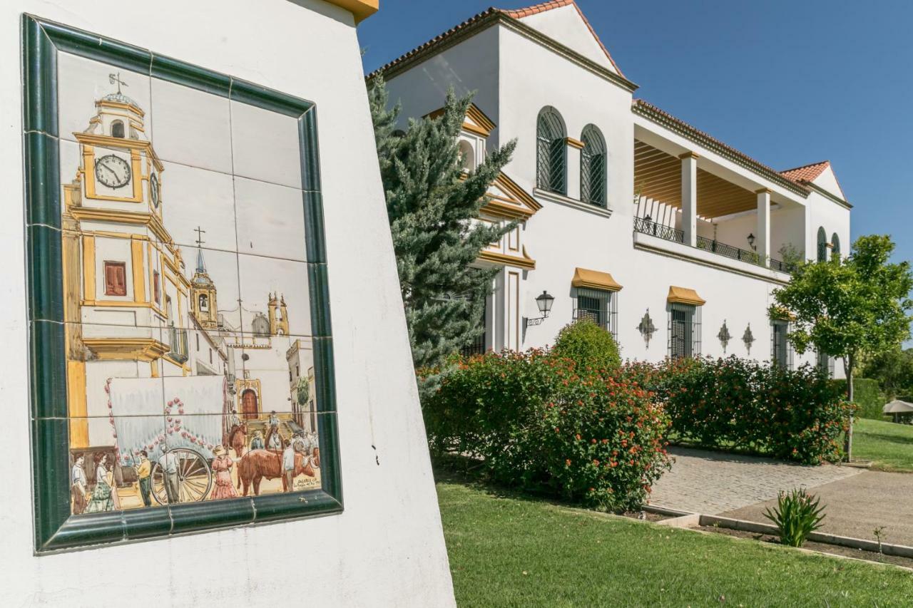 Hacienda las tres niñas Puebla del Río Exterior foto